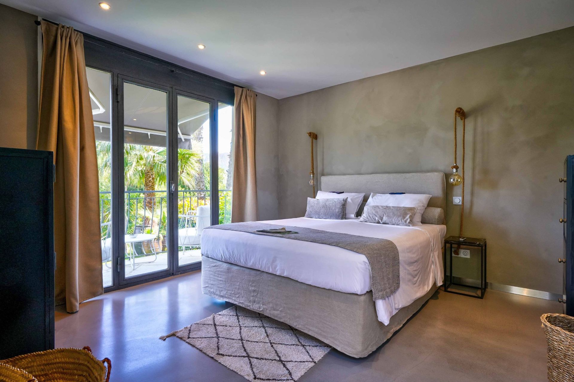 villa 7 pièces en vente sur CASSIS (13260)