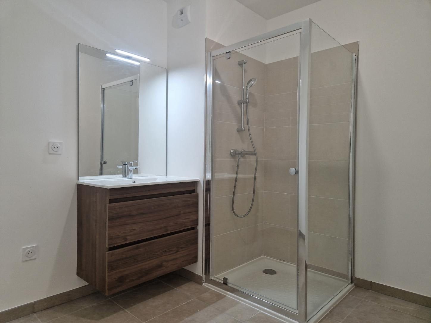 appartement 3 pièces en location sur LUYNES (13080)