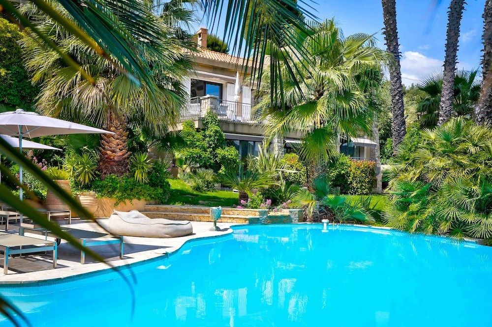 villa 7 pièces en vente sur CASSIS (13260) - Plus de details